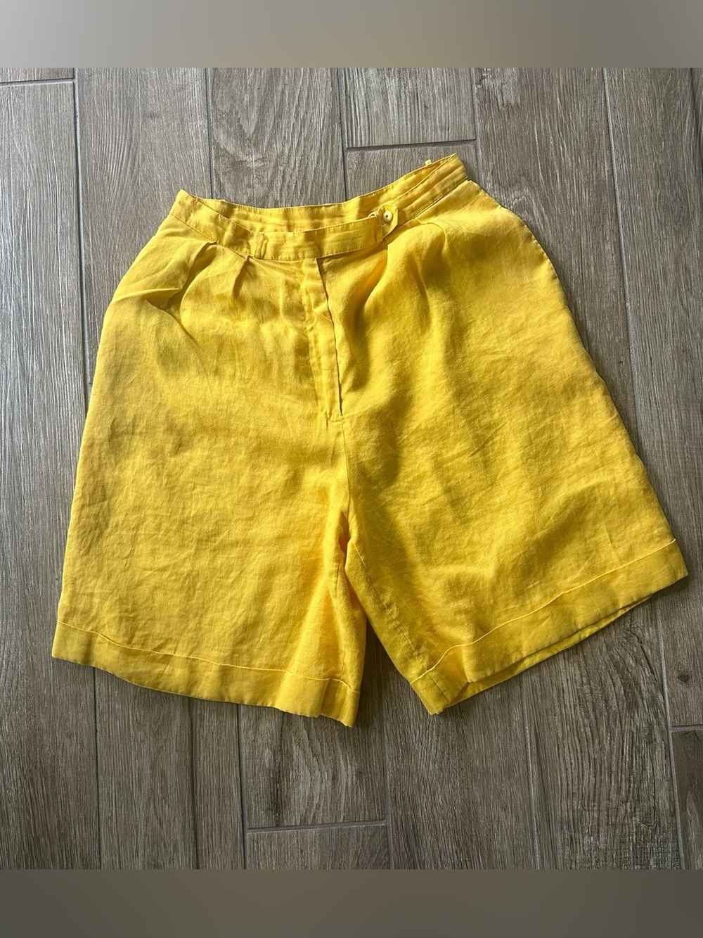 Brett Harrison Yellow High-Waist 100% Linen  Women’s Shorts size 12